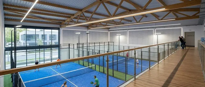Pistas de padel en el club de Alcorcón
